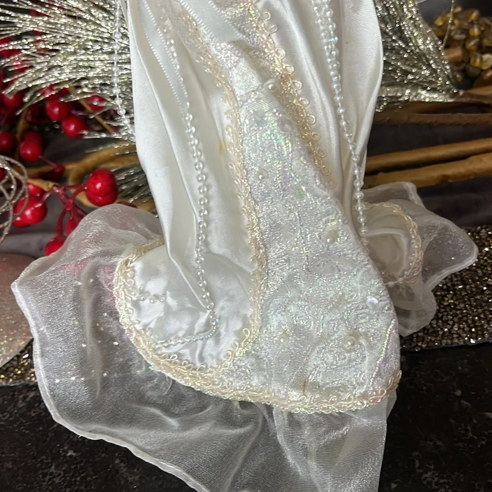 Vintage 1991 dream bride Barbie wedding 12 inch doll. EUC